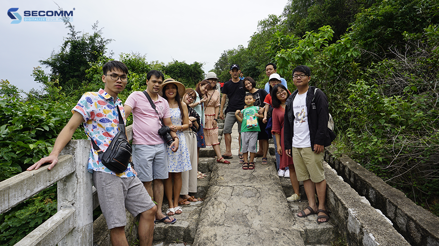 On the path to Dai Lanh Cape